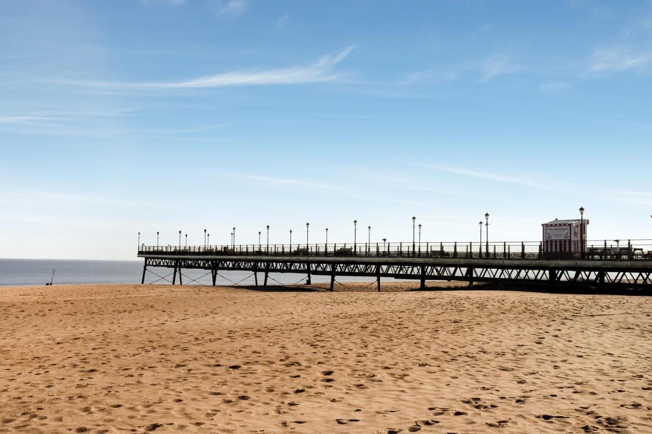 Oyo Grosvenor House Hotel Skegness Bagian luar foto